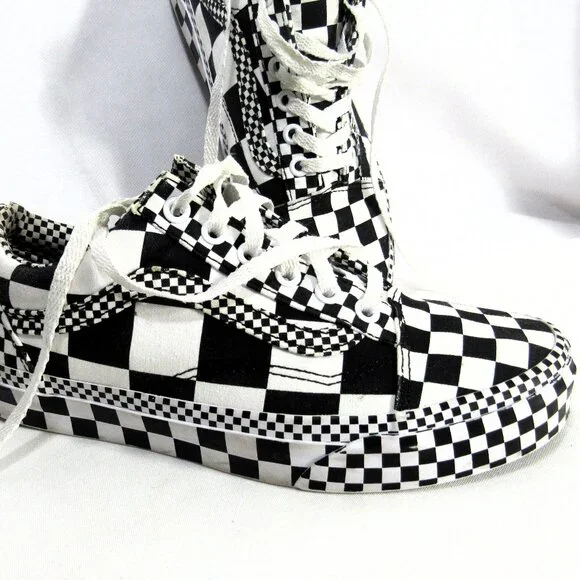 VANS OLD SKOOL CHECKER BOARD LACE UP SNEAKERS, WOMEN'S 7 OR MEN'S 5.5 - Picture 4 of 13
